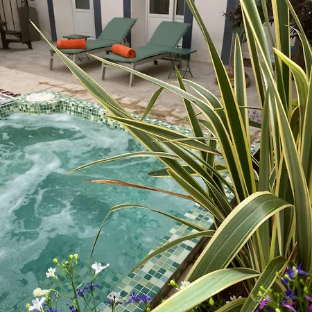 Bed & Breakfast La Hugotine 4*