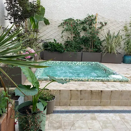 La Hugotine Bed & Breakfast Marseillan (Herault)