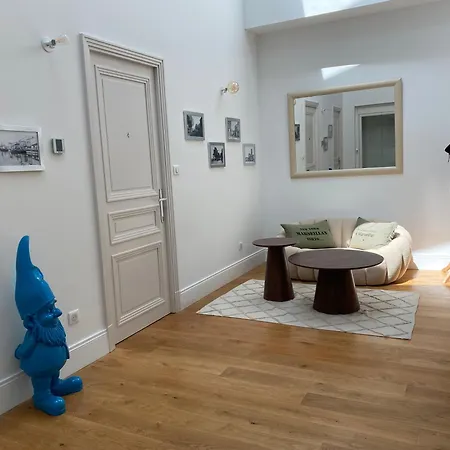 La Hugotine Bed & Breakfast 4*