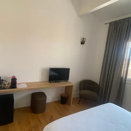 La Hugotine Bed & Breakfast Marseillan (Herault)