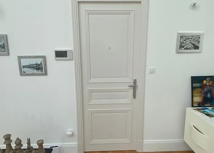 La Hugotine Nocleg ze śniadaniem